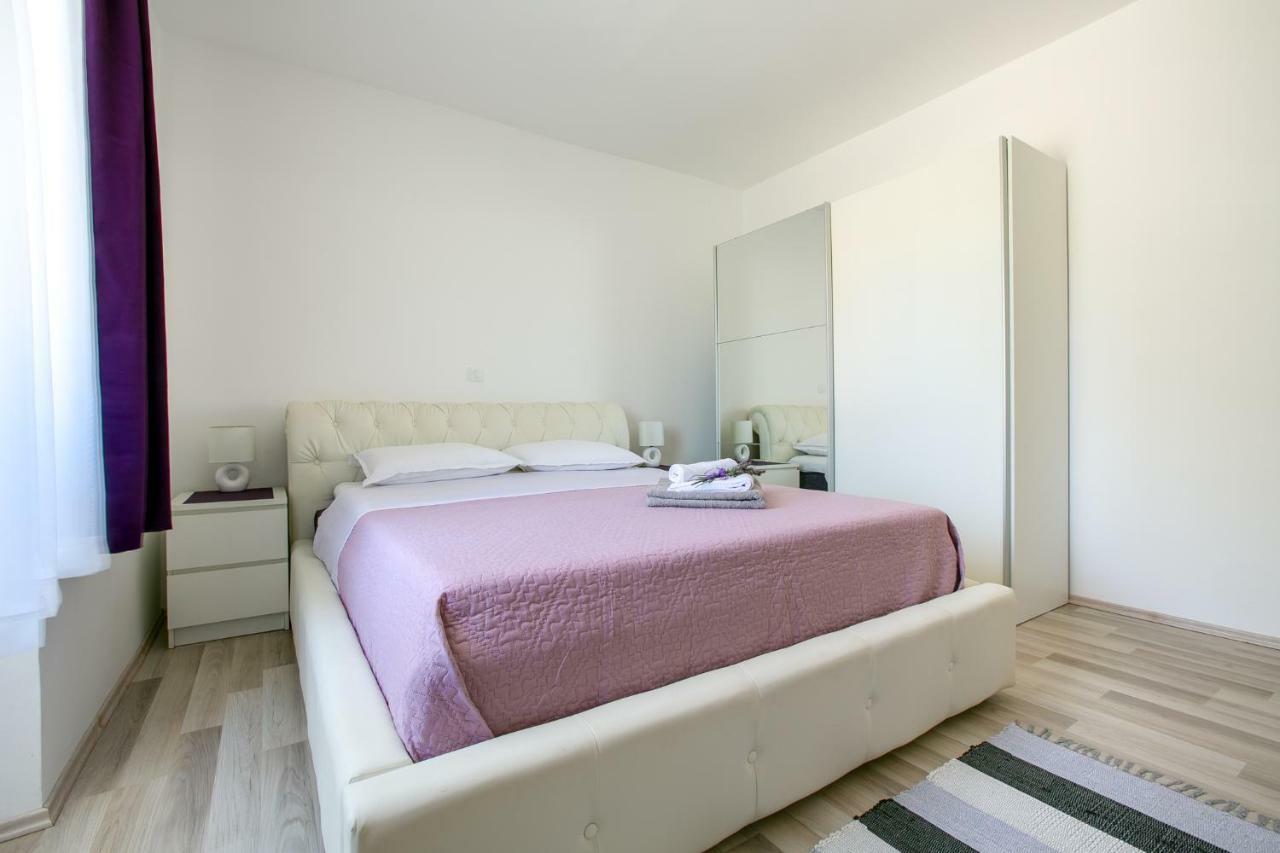Apartment Maja Pula Exterior photo